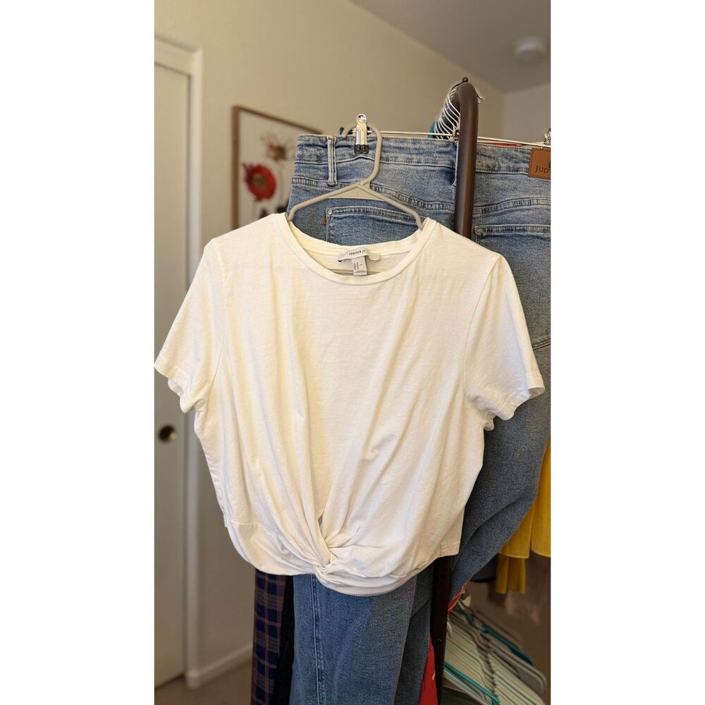 White Short Sleeve Knotted Crop Top 1XL